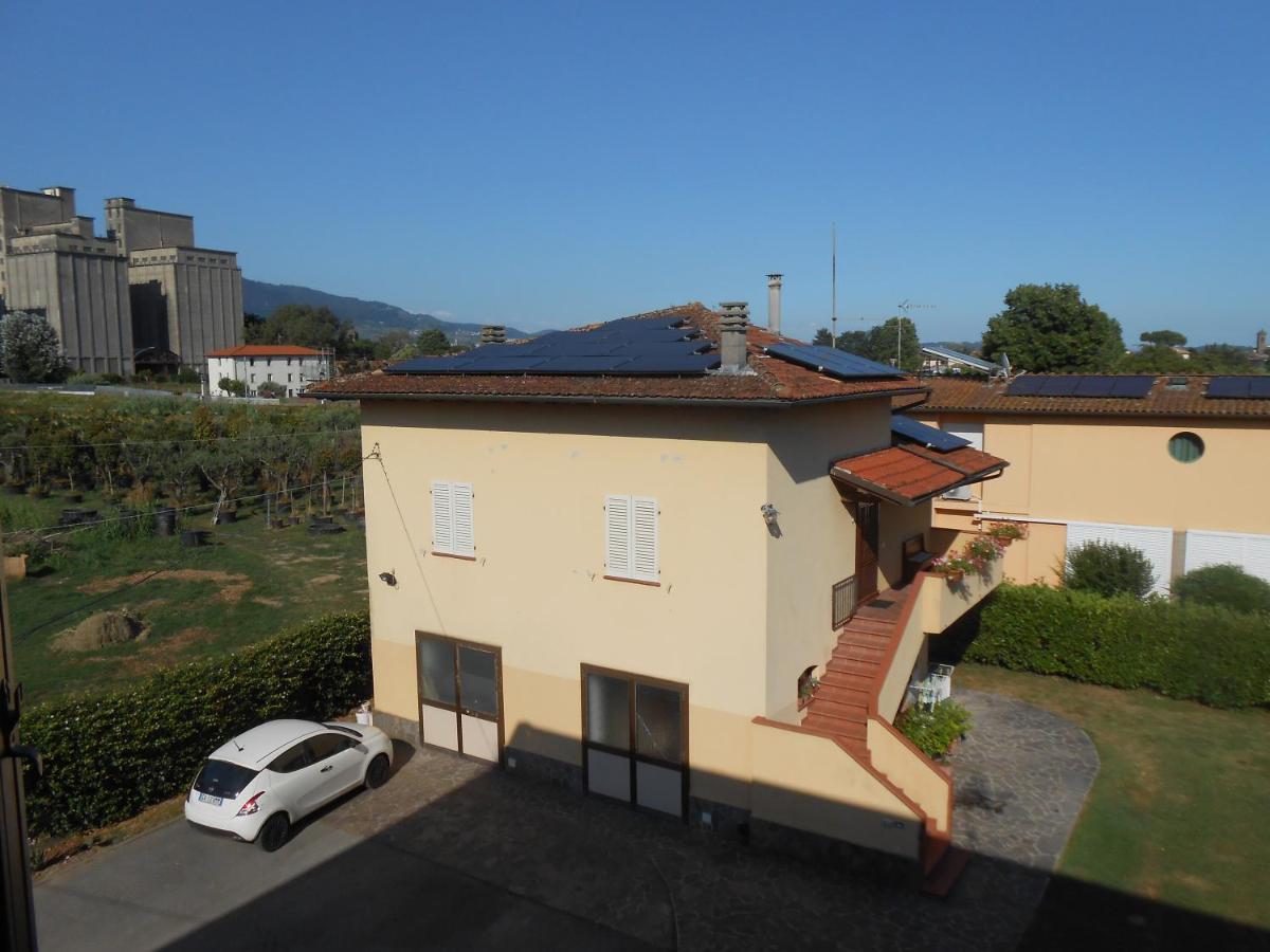 Casa Vacanze Orsi Λούκα Εξωτερικό φωτογραφία