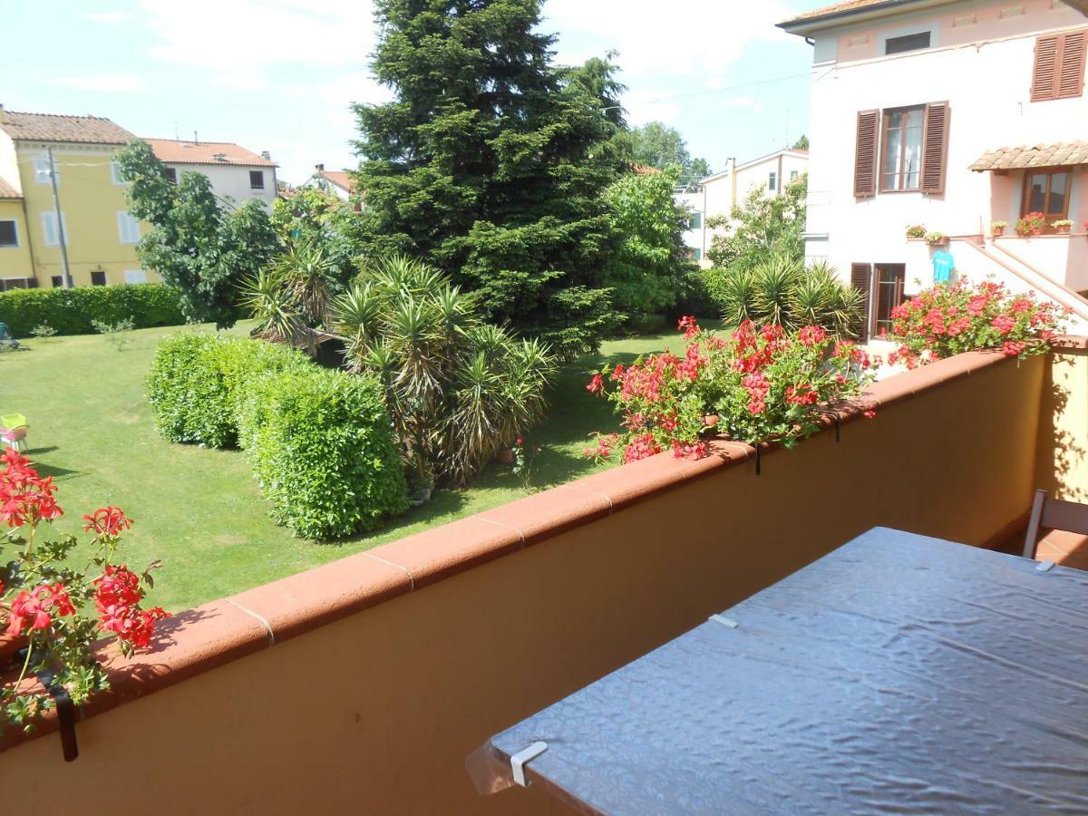 Casa Vacanze Orsi Λούκα Εξωτερικό φωτογραφία