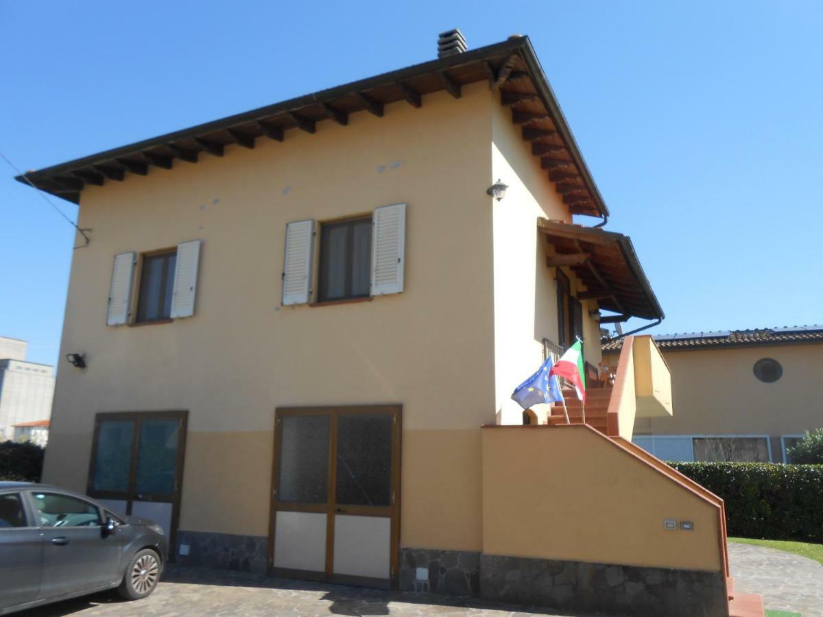 Casa Vacanze Orsi Λούκα Εξωτερικό φωτογραφία